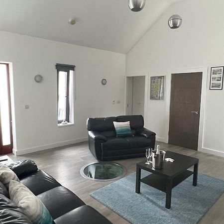 Fitzy'S Bunker - Modern Beach Apartment Ardglass Bagian luar foto