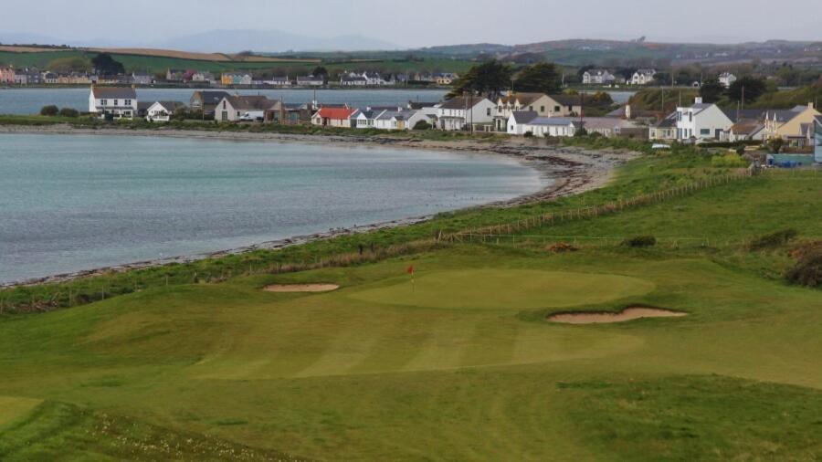 Fitzy'S Bunker - Modern Beach Apartment Ardglass Bagian luar foto