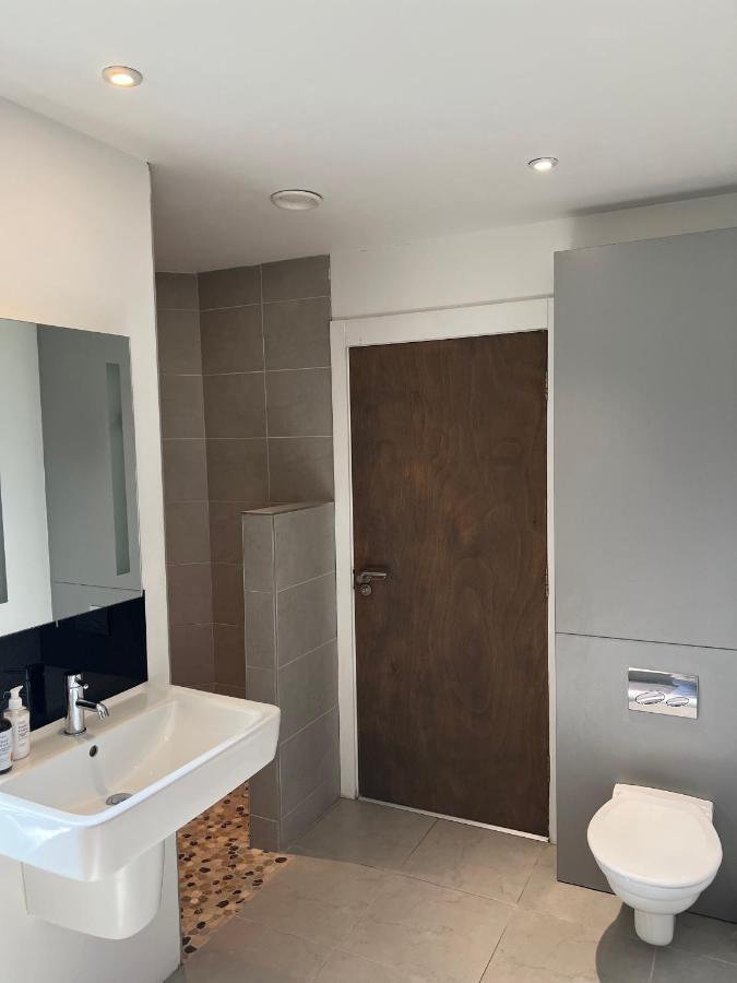 Fitzy'S Bunker - Modern Beach Apartment Ardglass Bagian luar foto